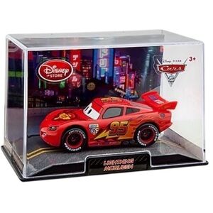 New Disney Store Cars2 Lightning McQueen Die Cast Collector's Case